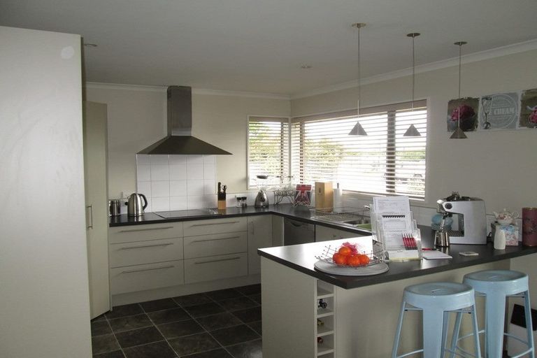 Photo of property in 44 Overbury Crescent, Rolleston, 7614