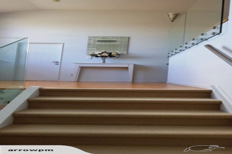 Photo of property in 34 Bur Oak Terrace, Schnapper Rock, Auckland, 0632