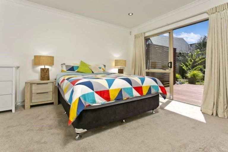 Photo of property in 55 Helleur Road, Massey, Auckland, 0614