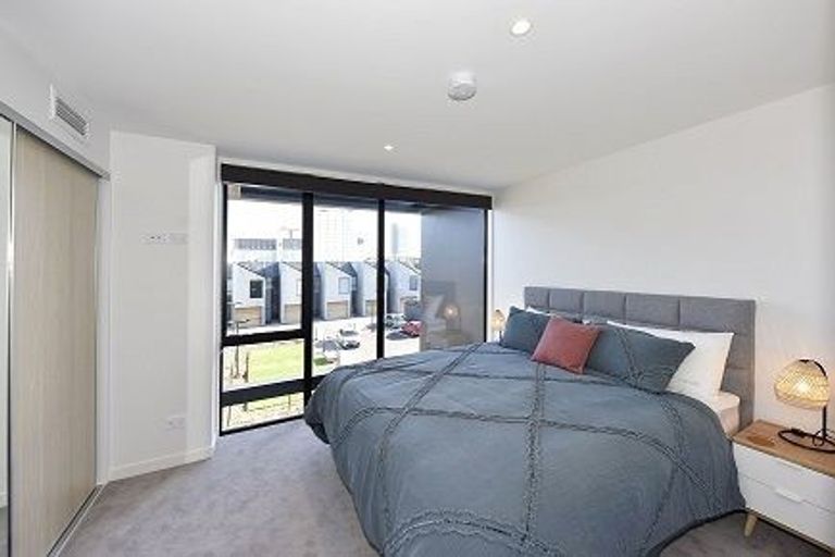Photo of property in 3/25 Latimer Square, Christchurch Central, Christchurch, 8011