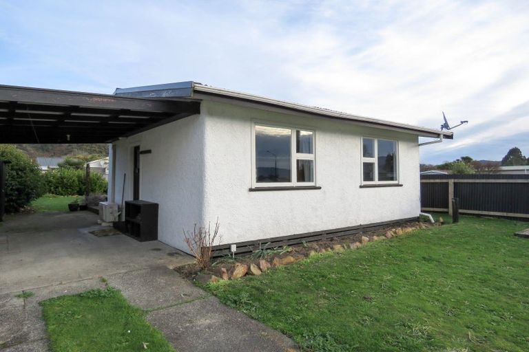 Photo of property in 75 Shiel Street, Reefton, 7830