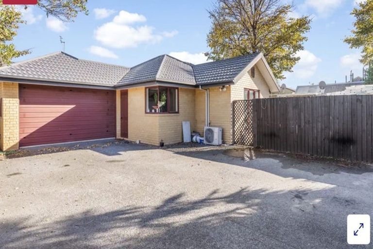 Photo of property in 68a Bowhill Road, New Brighton, Christchurch, 8083