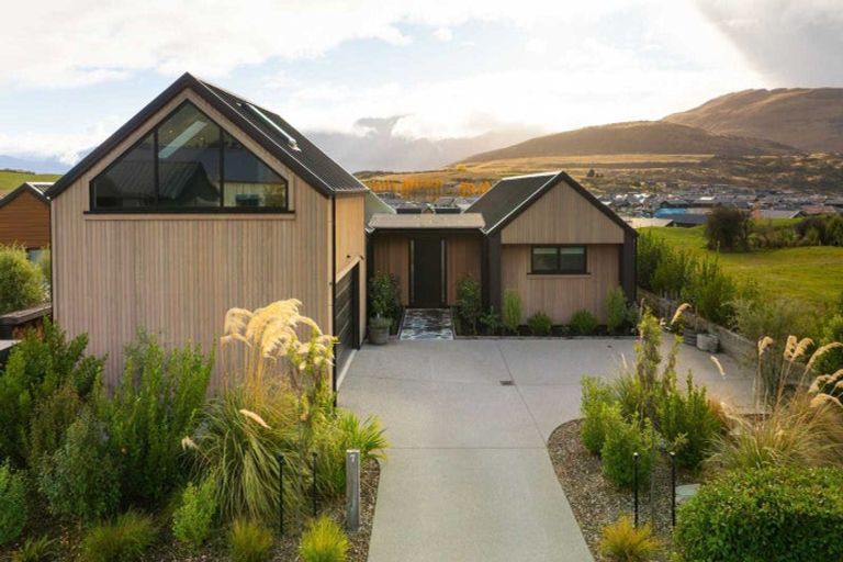 Photo of property in 7 Torridon Court, Jacks Point, Queenstown, 9371