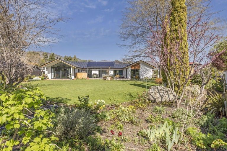 Photo of property in 60 Neplusultra Street, Cromwell, 9310