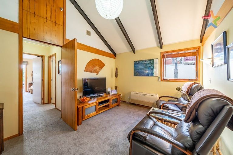 Photo of property in 20 Wai-iti Crescent, Woburn, Lower Hutt, 5010