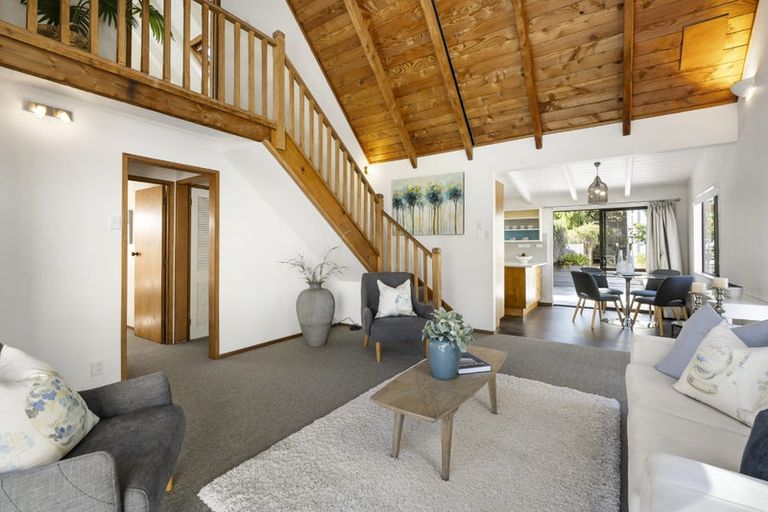 Photo of property in 27 Hastings Parade, Devonport, Auckland, 0624