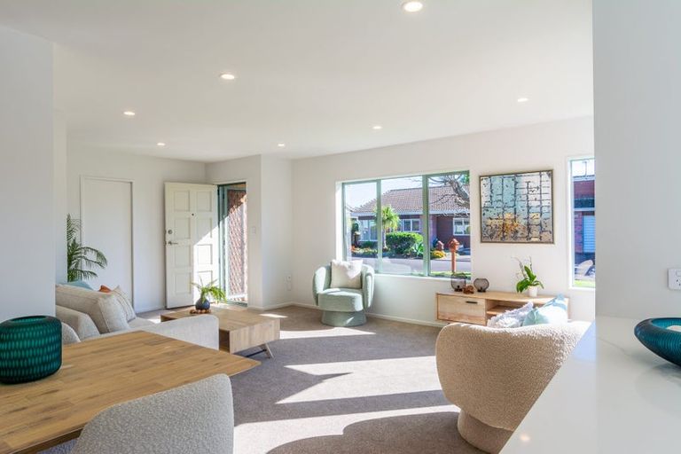 Photo of property in 19 The Grove, Red Beach, 0932