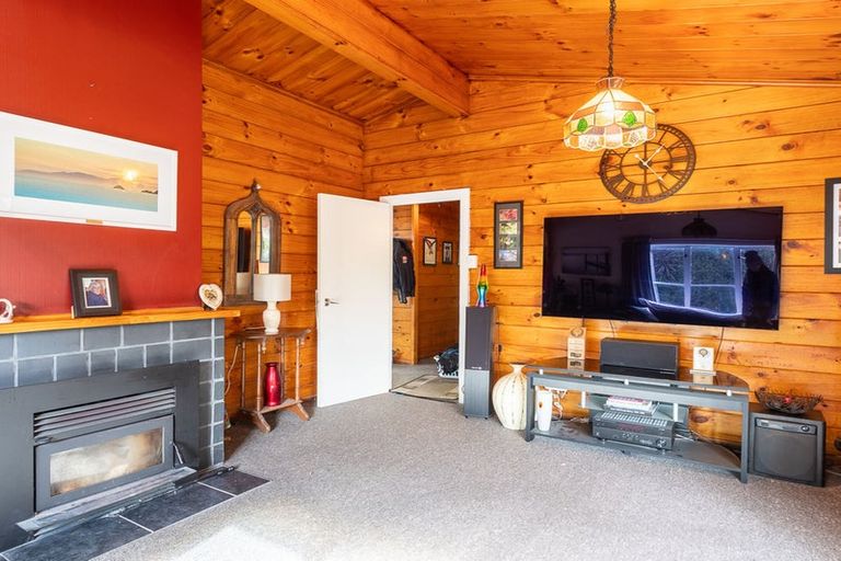 Photo of property in 9 Patterson Grove, Waikanae, 5036