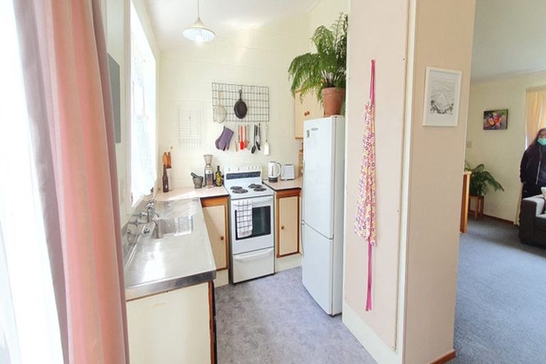 Photo of property in 50u2 Buckley Road, Southgate, Wellington, 6023