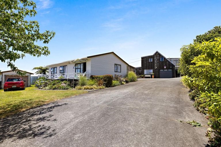 Photo of property in 380 Kaipara Coast Highway, Helensville, Kaukapakapa, 0871
