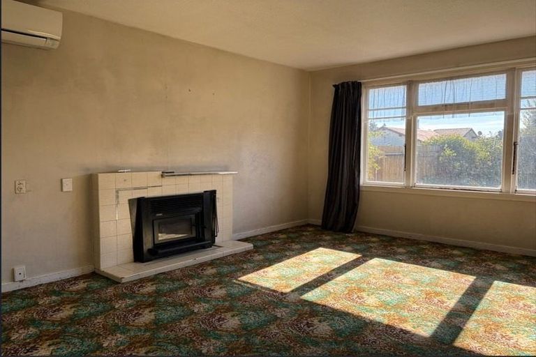 Photo of property in 71 Mcmurdo Street, Tinwald, Ashburton, 7700