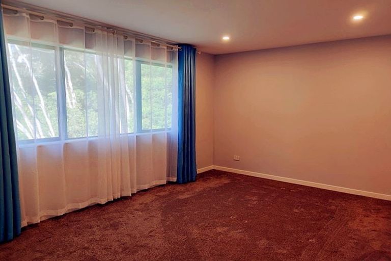 Photo of property in 111 Glendhu Road, Bayview, Auckland, 0629