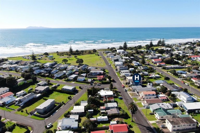 Photo of property in 17 Brighton Road, Waihi Beach, 3611