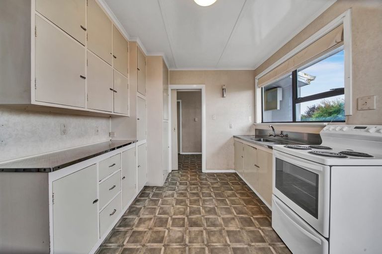 Photo of property in 21 Pacey Avenue, Hawera, 4610