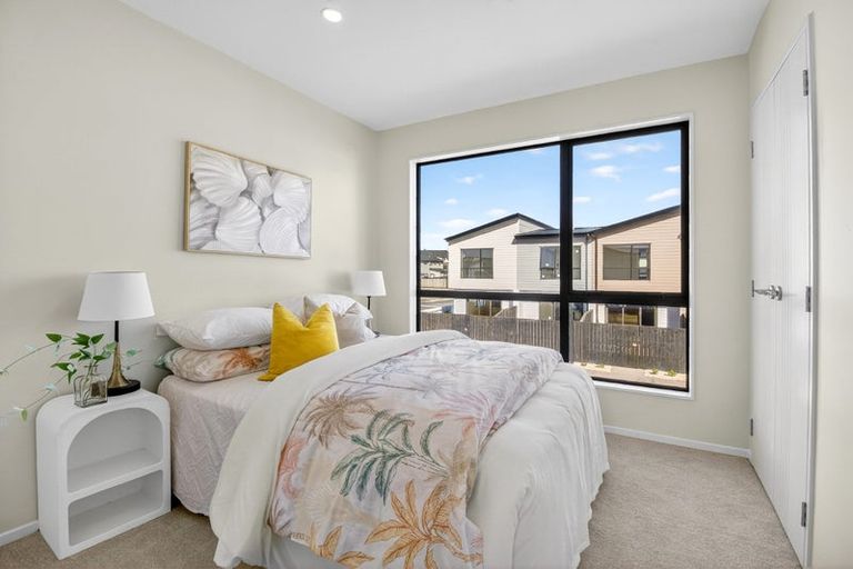 Photo of property in 17 Habitat Place, Hobsonville, Auckland, 0616