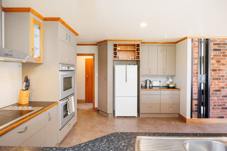 Photo of property in 440 Stoney Creek Road, Kelvin Grove, Palmerston North, 4470