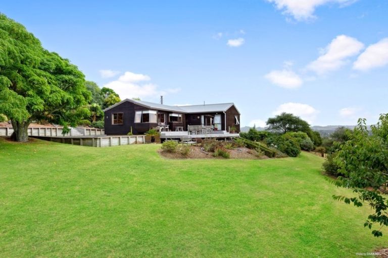 Photo of property in 39 Pipitiwai Drive, Helensville, Kaukapakapa, 0871