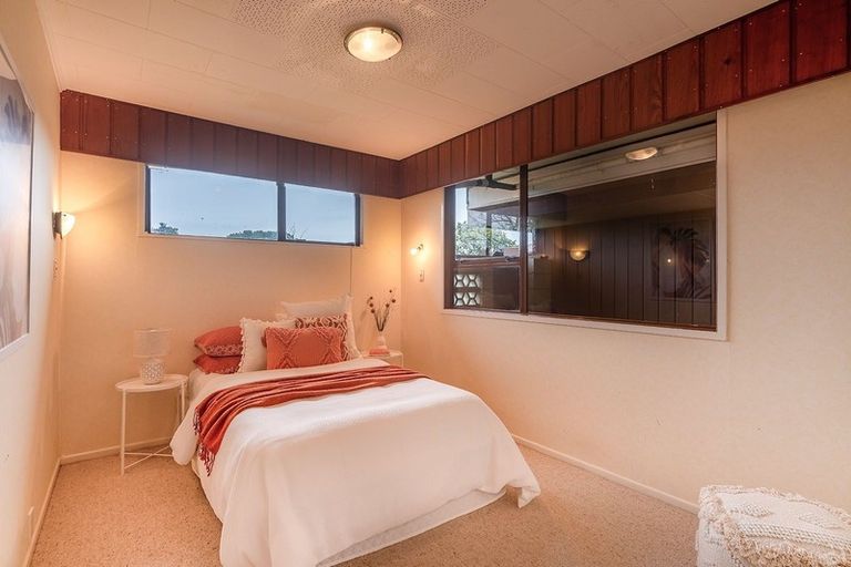 Photo of property in 15 Olive Terrace, Paraparaumu Beach, Paraparaumu, 5032