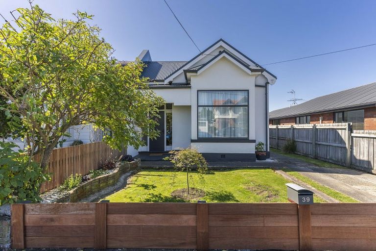 Photo of property in 39 Prince Albert Road, Saint Kilda, Dunedin, 9012
