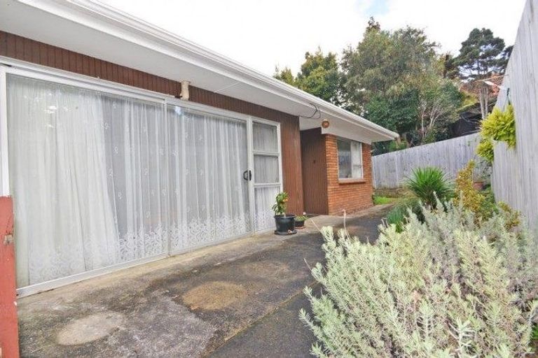 Photo of property in 1/8 Pamela Place, New Lynn, Auckland, 0600