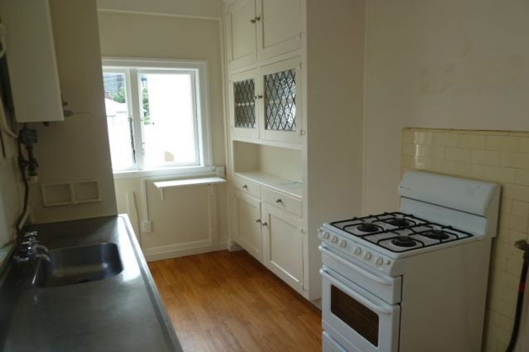 Photo of property in Elms Court Flats, 8/367 The Terrace, Te Aro, Wellington, 6011