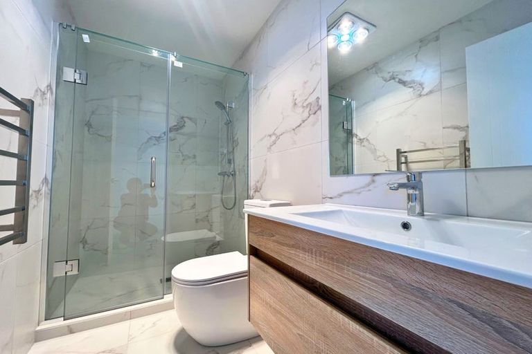 Photo of property in 723b Massey Road, Mangere, Auckland, 2022