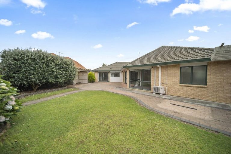 Photo of property in 20 Yarlside Place, Northpark, Auckland, 2013