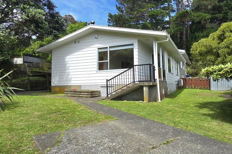 Photo of property in 3a Spruce Grove, Ranui, Porirua, 5024