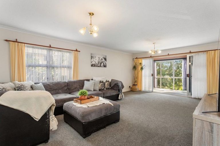 Photo of property in 13 Woodside Common, Westmorland, Christchurch, 8025