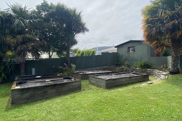 Photo of property in 56 Hampden Street, Picton, 7220