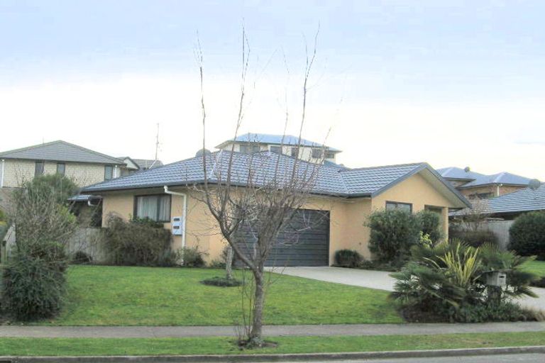 Photo of property in 6 Highbury Place, Nawton, Hamilton, 3200