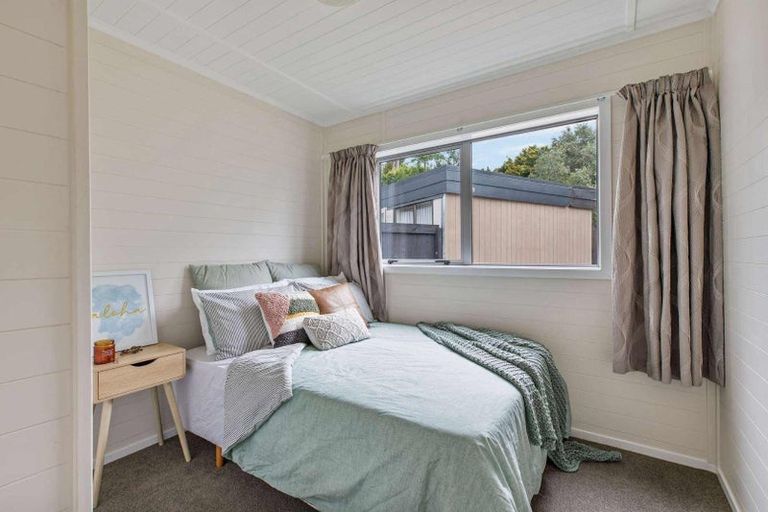 Photo of property in 30a Gledstane Road, Stanmore Bay, Whangaparaoa, 0932