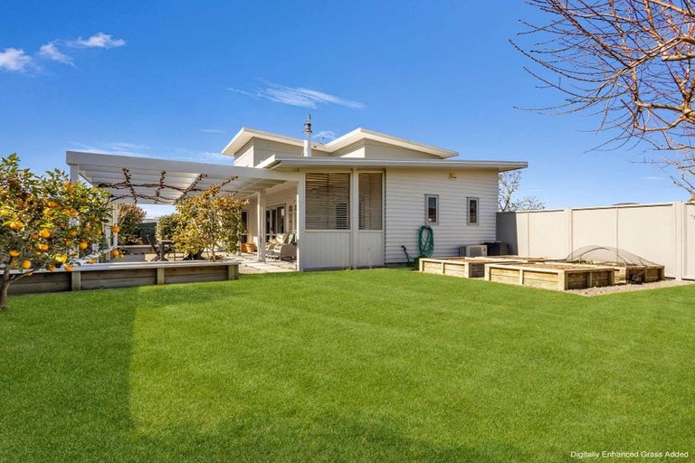 Photo of property in 6 Beamish Street, Frimley, Hastings, 4120