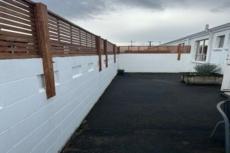 Photo of property in 4/1 Akehurst Avenue, New Lynn, Auckland, 0600