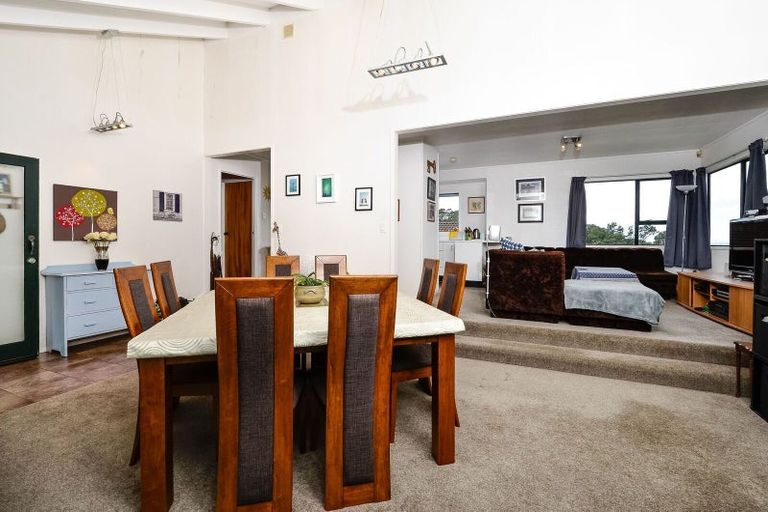 Photo of property in 137 Don Buck Road, Massey, Auckland, 0614