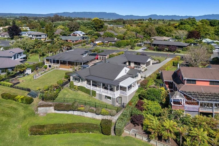 Photo of property in 56 Links View Drive, Omokoroa, 3114