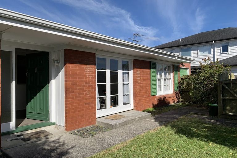 Photo of property in 17 Seaspray Drive, Mount Maunganui, 3116