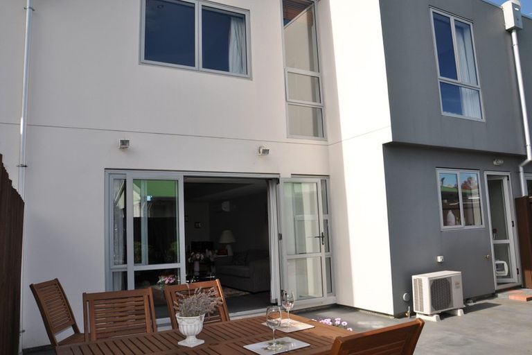 Photo of property in 30e Lyndon Street, Riccarton, Christchurch, 8041