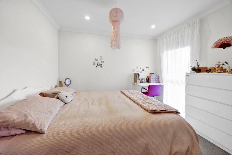 Photo of property in 21 Montague Grove, Stratford, 4332