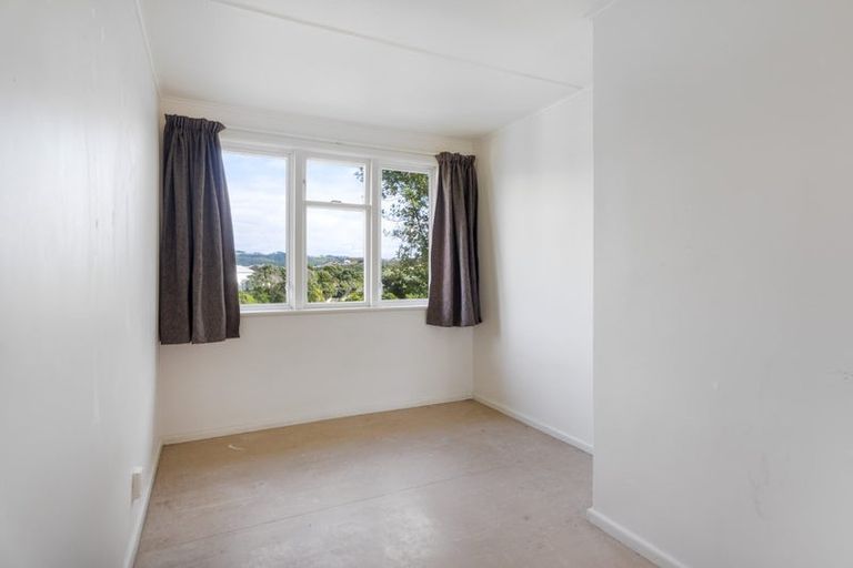 Photo of property in 6 Hereford Street, Cannons Creek, Porirua, 5024