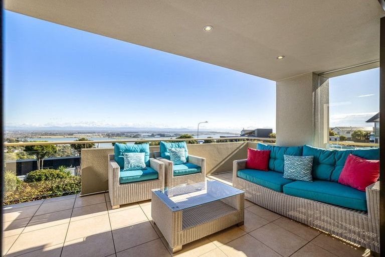 Photo of property in 60 Glenstrae Road, Redcliffs, Christchurch, 8081