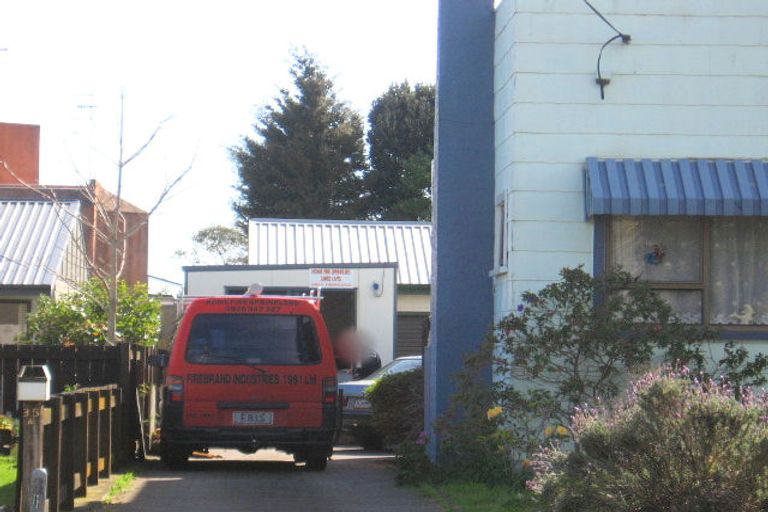 Photo of property in 35 Ngatai Road, Otumoetai, Tauranga, 3110