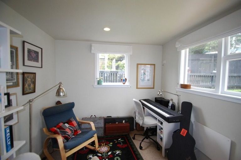 Photo of property in 87 Tiber Street, Island Bay, Wellington, 6023