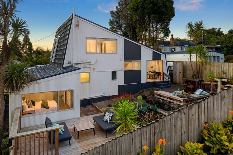 Photo of property in 8 Dakota Avenue, Beach Haven, Auckland, 0626