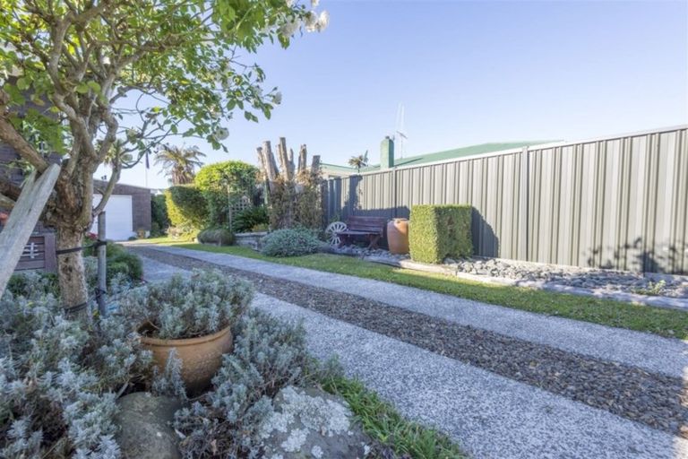 Photo of property in 220 Saint Marys Avenue, Te Awamutu, 3800