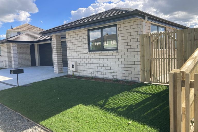 Photo of property in 49u2 Holland Road, Fairfield, Hamilton, 3214