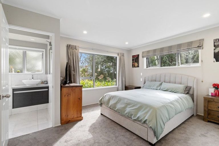 Photo of property in 37 Karioitahi Road, Waiuku, 2683