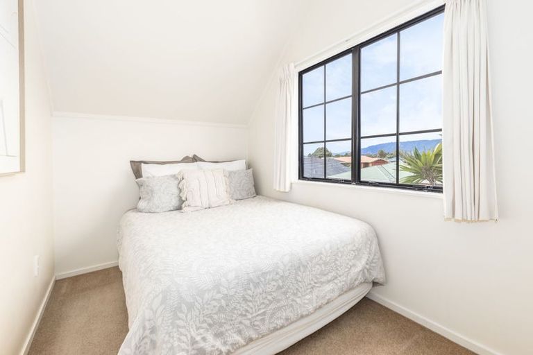 Photo of property in 129 Seaview Road, Paraparaumu Beach, Paraparaumu, 5032