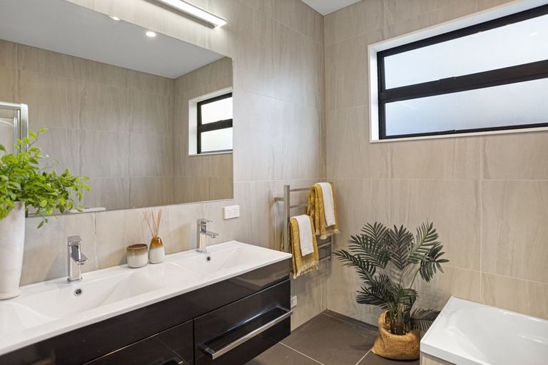 Photo of property in 76 Pinehurst Drive, Pauanui, Hikuai, 3579