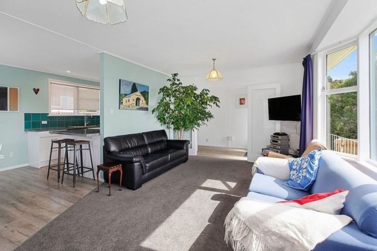 Photo of property in 14 Pembroke Street, Tawa, Wellington, 5028